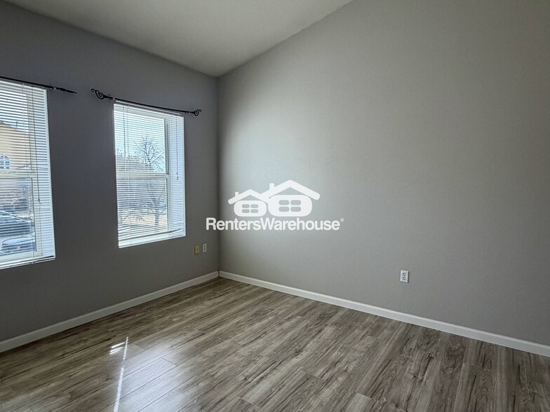 Building Photo - 308 Lucca Dr