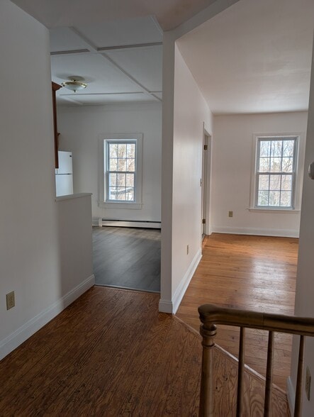 Hallway into kitchen and living room - 422 ME-41