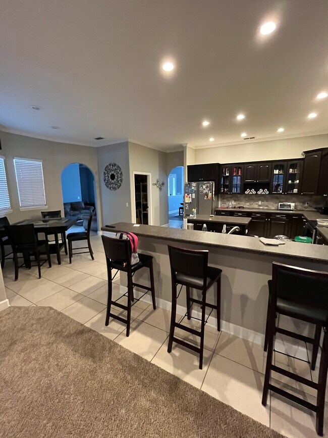 Building Photo - 1895 Orangewood Ct