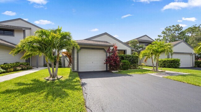 Building Photo - 2482 Bedford Mews Dr