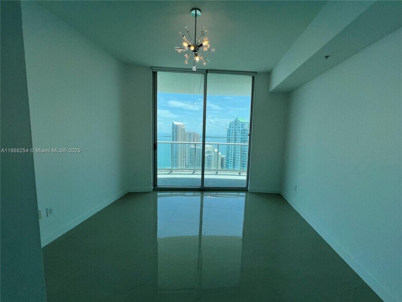 Building Photo - 300 S Biscayne Blvd