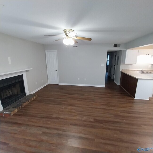 Building Photo - 12009 Sugar Mill Cir