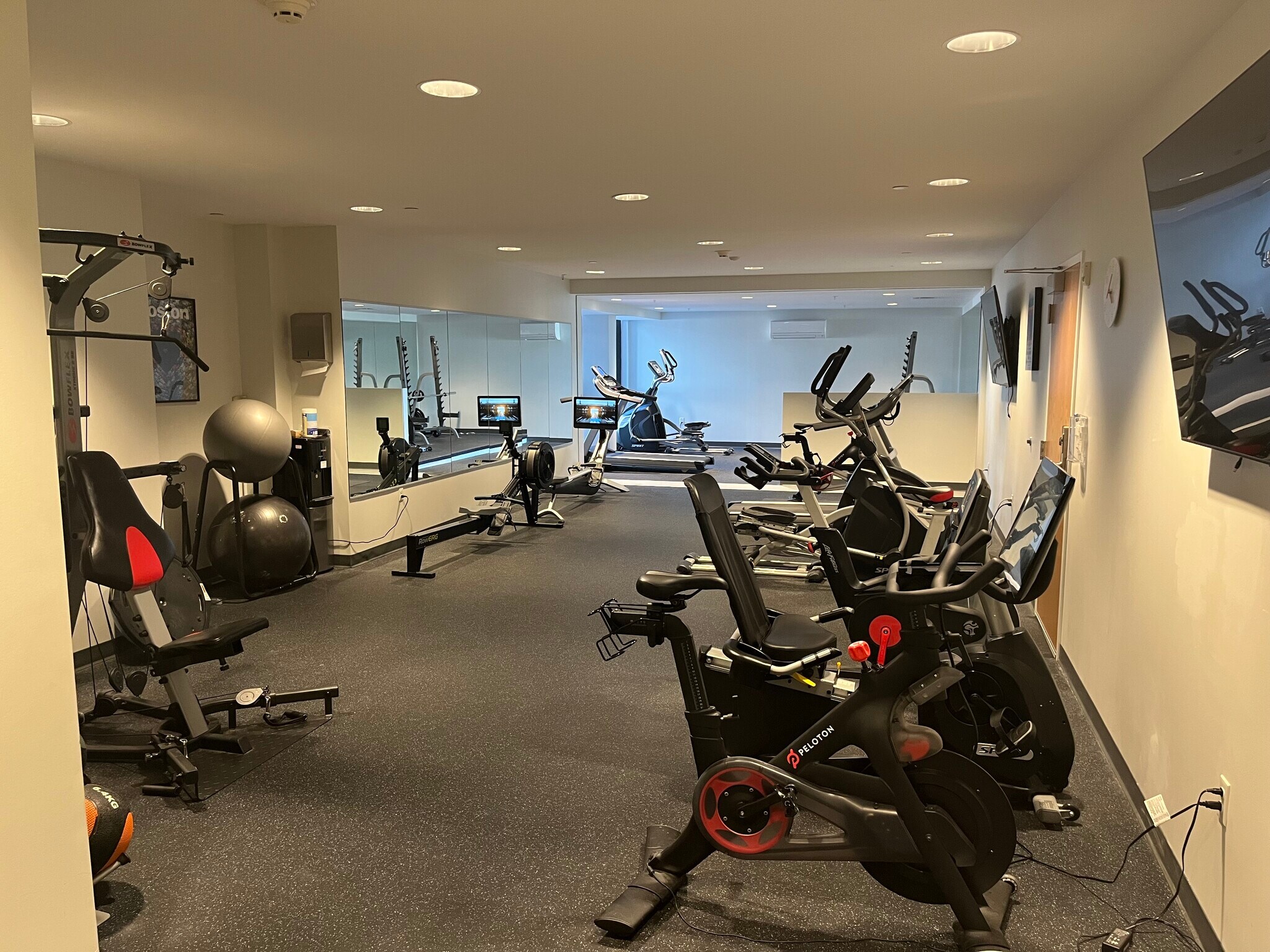 Building Photo - 383 Commercial St