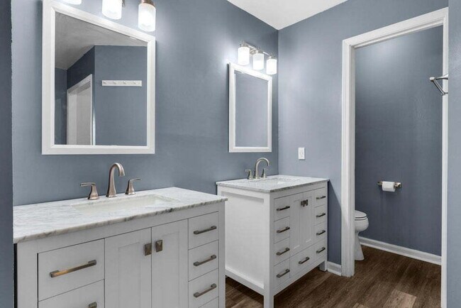 Building Photo - "Charming 3-Bed Home in Fort Walton Beach – Pet Friendly!"