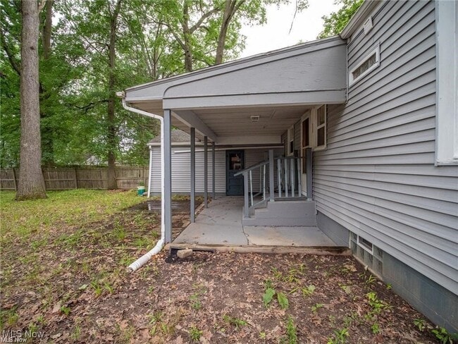 Building Photo - 1782 Beechwood St NE