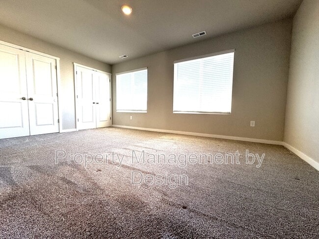 Building Photo - 9788 Crestview Dr