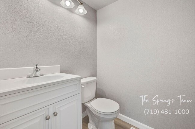 Building Photo - 6460 Bugle Dr