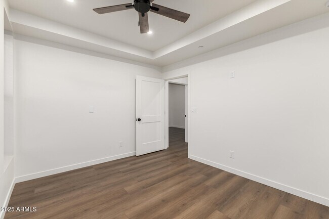 Building Photo - 12005 N Panorama Dr