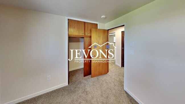 Building Photo - Water and sewer included! Comfortable 3-be...