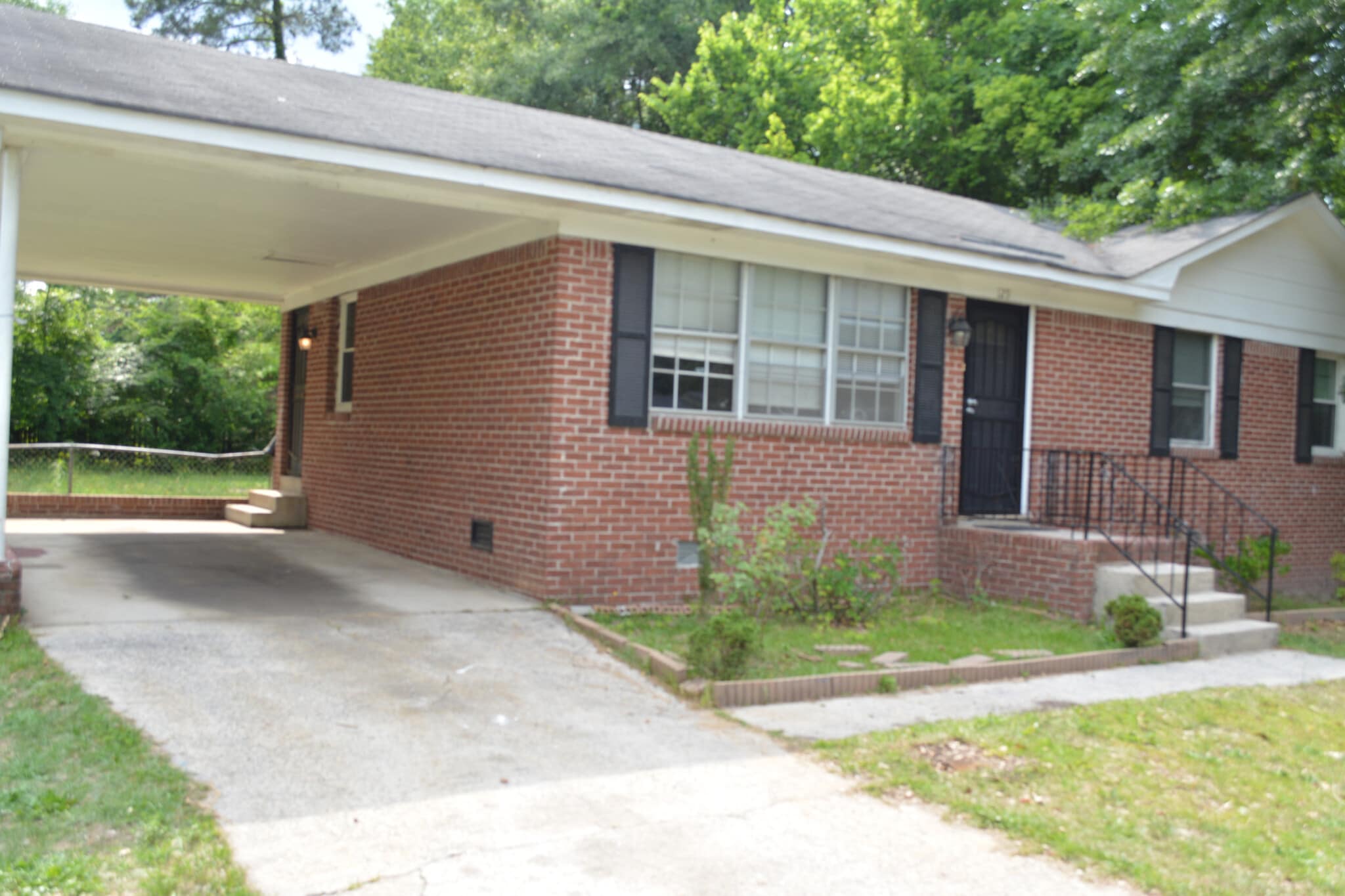 Building Photo - 129 Miranda Rd