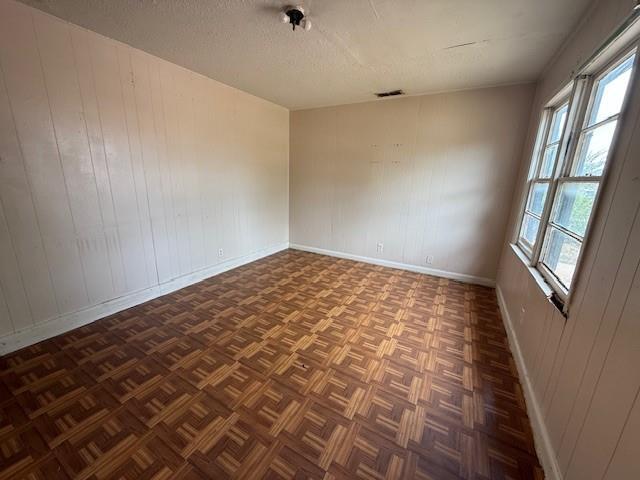 Building Photo - 5457 Questa Dr