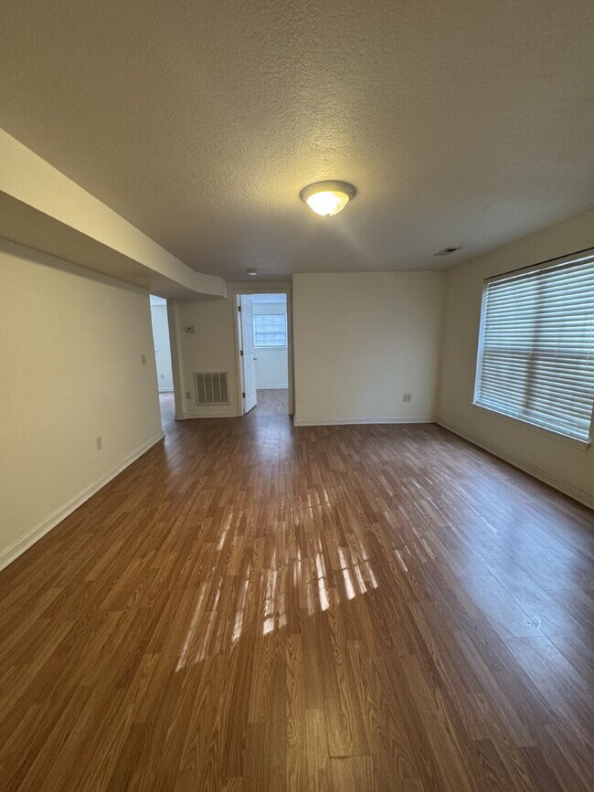 Building Photo - 1416 Highland Ave