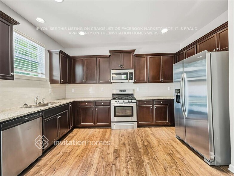 Building Photo - 7421 Larwill Ln