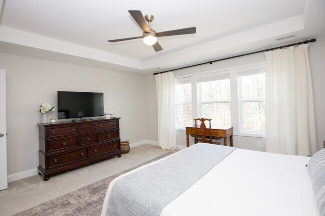 Building Photo - Spacious 5-Bedroom Home with 3 Full Bathrooms in Carthage, NC - Perfect for Your Family!