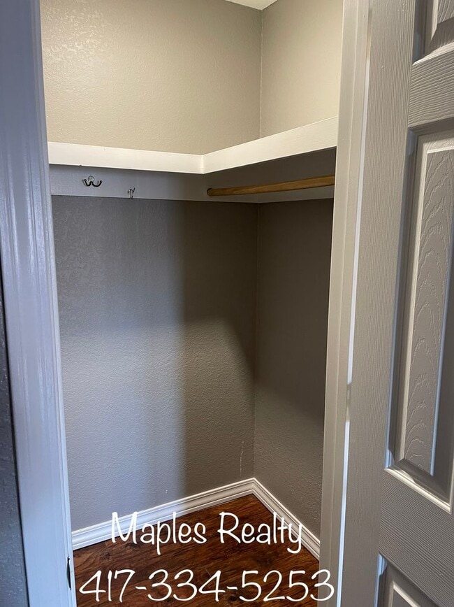 Building Photo - Stunning 2 bedroom, 2 bathroom condo for rent in downtown, Branson MO