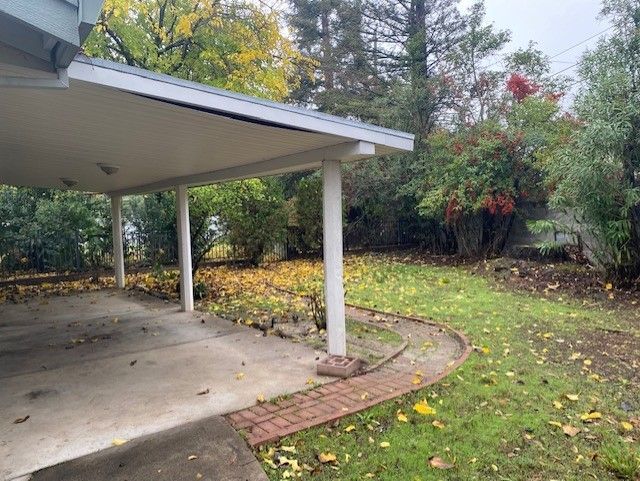 Building Photo - 6832 Trovita Way