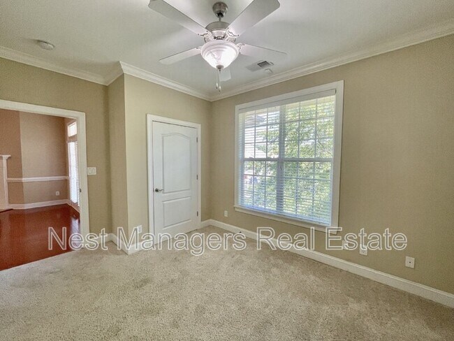 Building Photo - 1931 Dante Ln