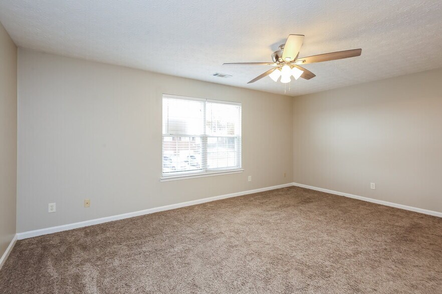 Building Photo - 919 Bramble Way