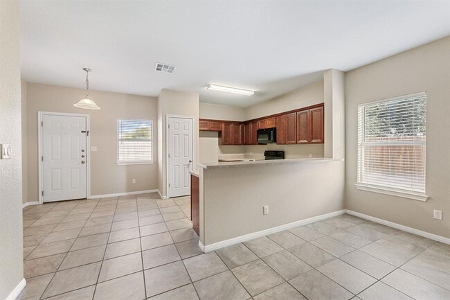 Building Photo - 412 Carl Shipp Dr