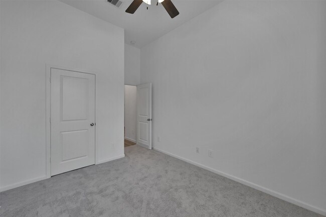 Building Photo - 17841 McClary Cardinal Dr