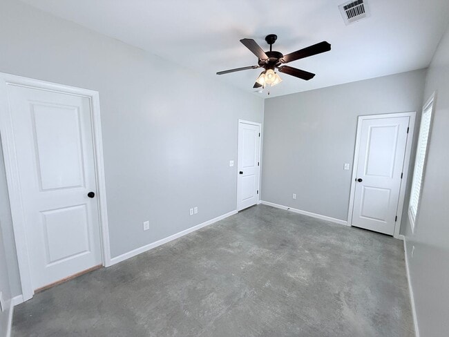 Building Photo - 145 MS-334