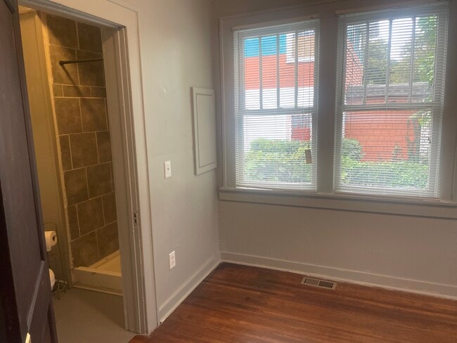 Building Photo - 223 S Phoenix Ave