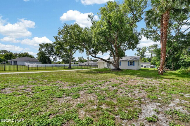 Building Photo - 277 Debary Dr