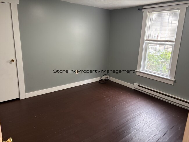 Building Photo - 43 Holman St