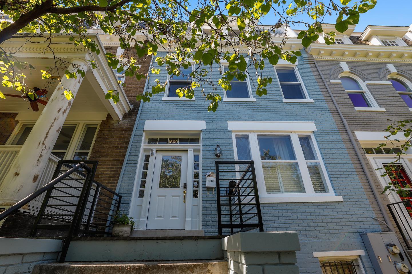 Building Photo - 1660 Irving St NW