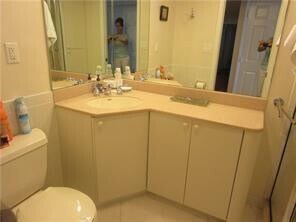 Building Photo - 4020 Galt Ocean Dr