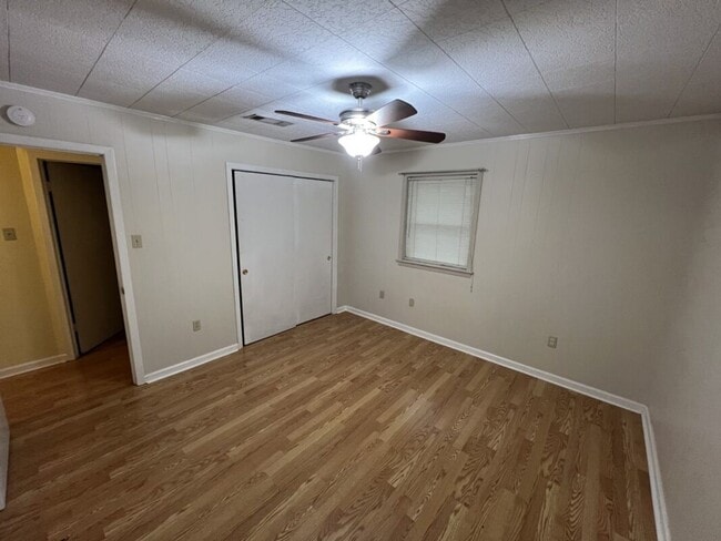 Building Photo - Charming Home in the Highly Desirable Zachary School District!