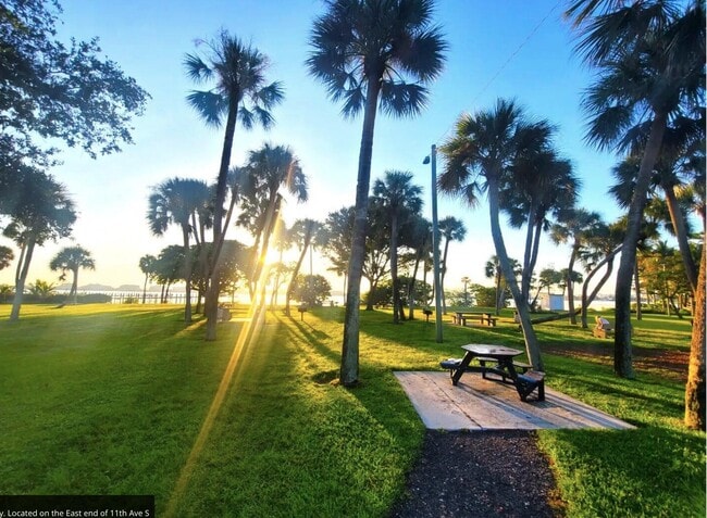 Building Photo - 1009 S Federal Hwy