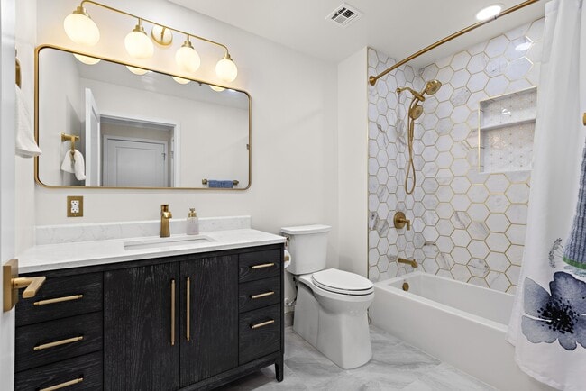 Building Photo - 1125 Maxwell Ln