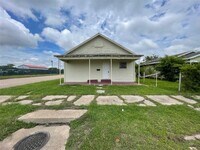 Building Photo - 501 W 14th St