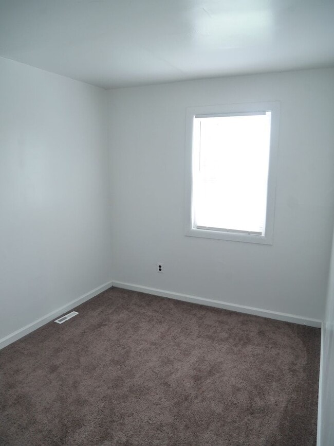 Building Photo - Charming Townhome in Elkton, MD!