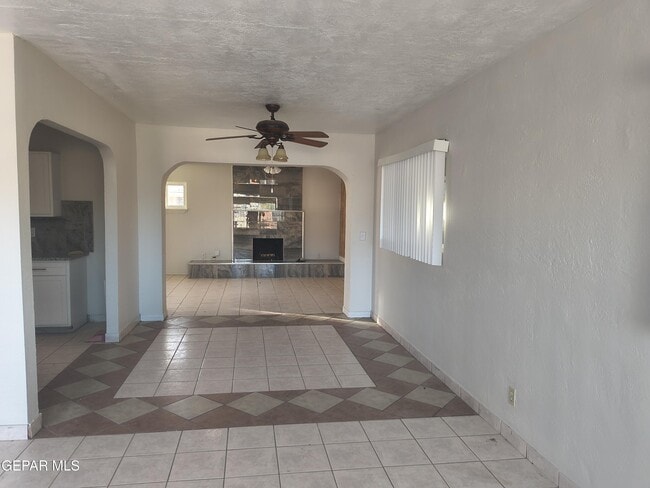 Building Photo - 4908 Blue Ridge Cir