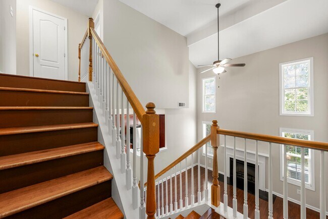 Building Photo - 2415 Clock Face Ct