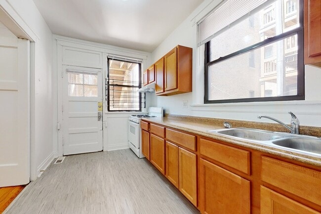 Floorplan - 5452 S. Ellis Avenue