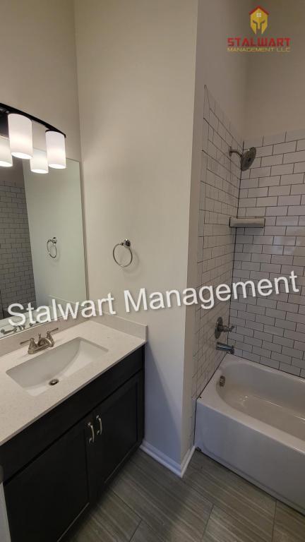 Building Photo - 15824 Riley St