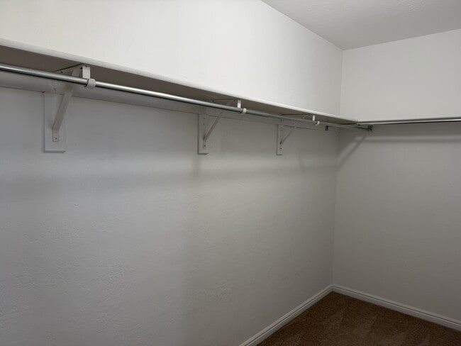 Building Photo - 7691 Willow Walk Ln