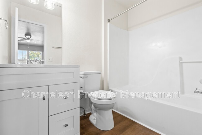 Building Photo - 2910 Dawn Ct