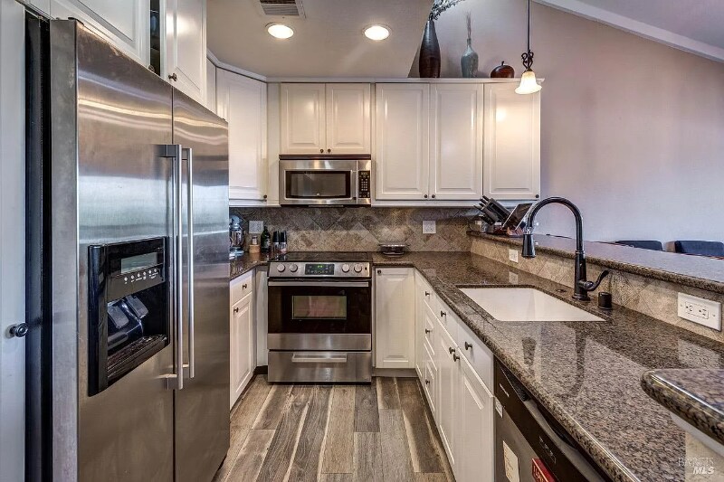 Building Photo - 300 Kathy Ellen Dr