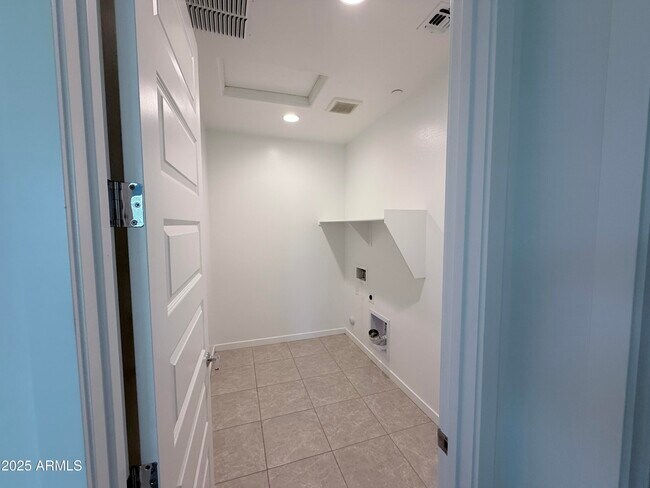 Building Photo - 12471 W Forest Pleasant Pl