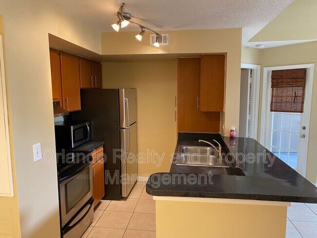 Building Photo - 405 Fountainhead Cir