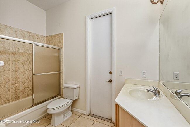 Building Photo - 216 3rd Ave