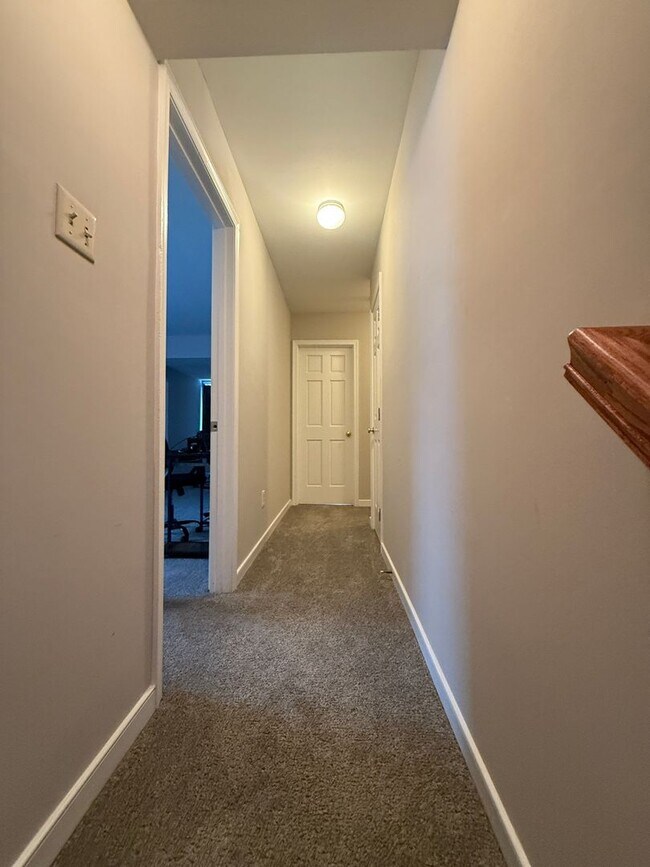 Building Photo - SPACIOUS 4 BEDROOM 2.5 BATH HOME IN GLEN ALLEN