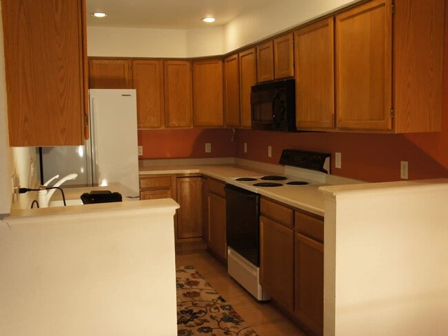 Building Photo - 7776 W 90th Dr