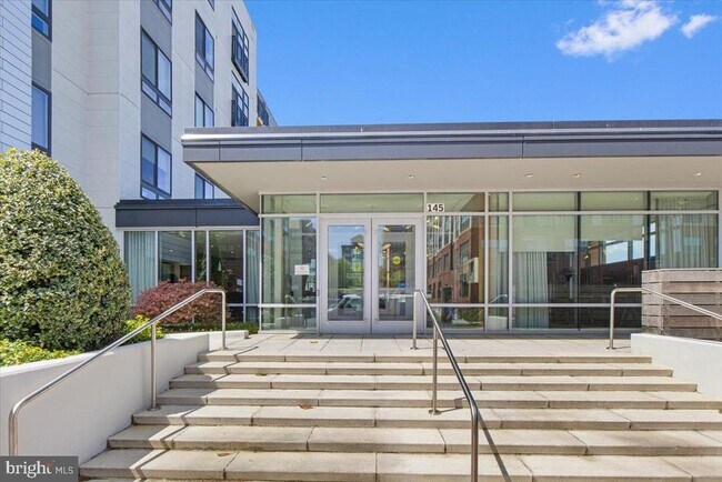 Building Photo - 145 Riverhaven Dr