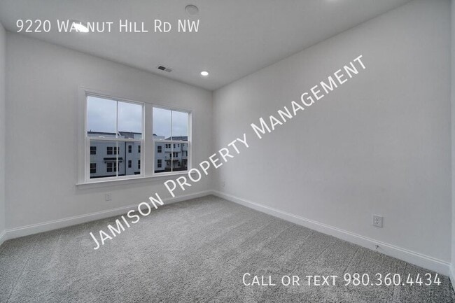 Building Photo - 9220 Walnut Hl Rd NW