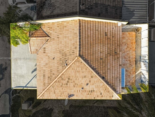 Building Photo - 7665 NW 183rd Ter